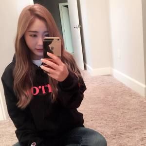 Meet your Posher, Jinhee